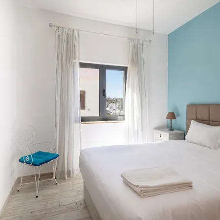 Beachfront 1st Floor *