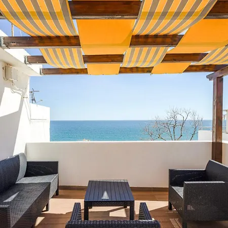 Beachfront 1st Floor *