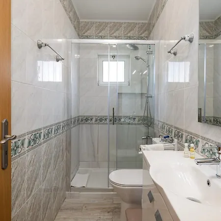 Beachfront 1st Floor * Albufeira